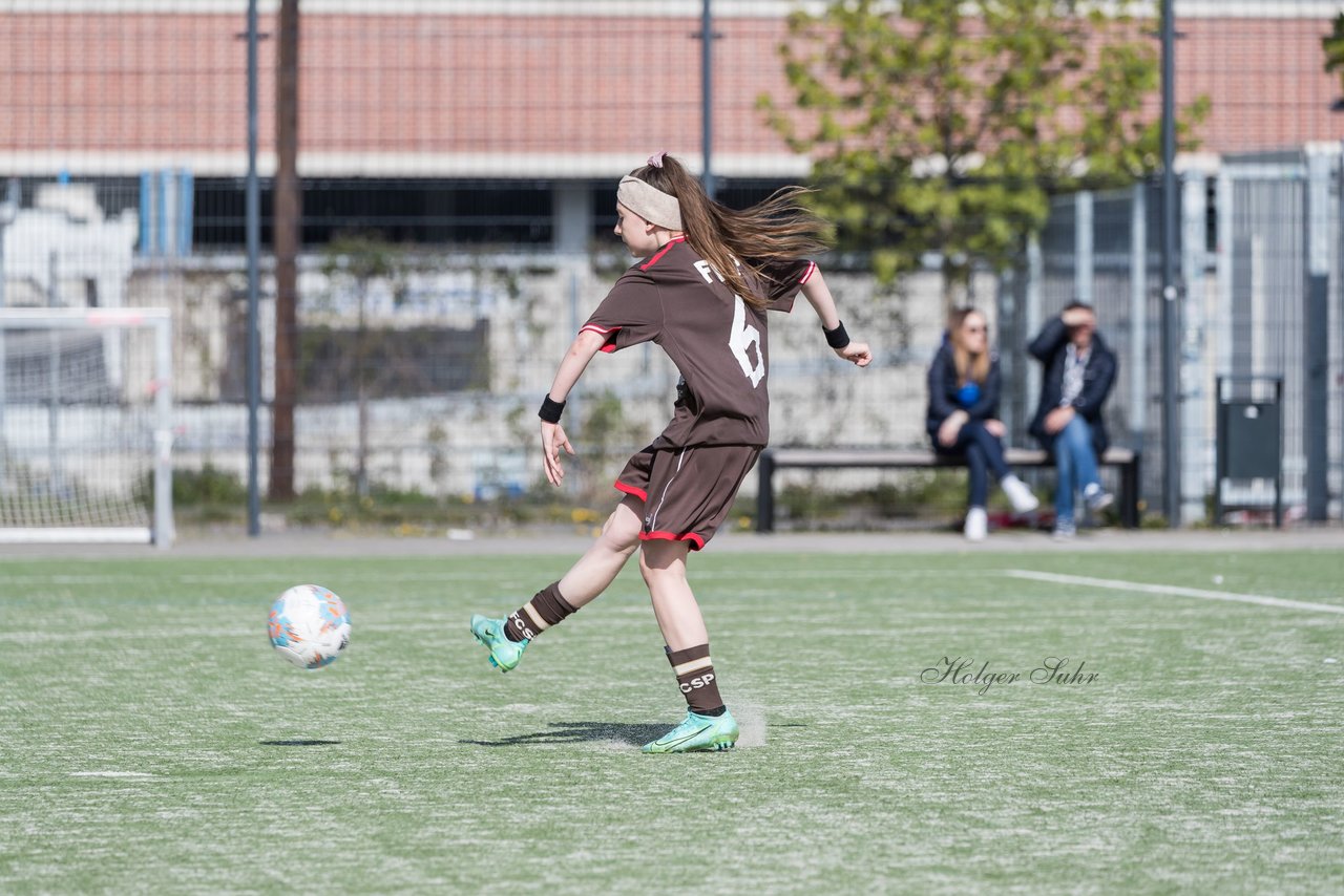 Bild 112 - wBJ St. Pauli - Walddoerfer : Ergebnis: 1:11